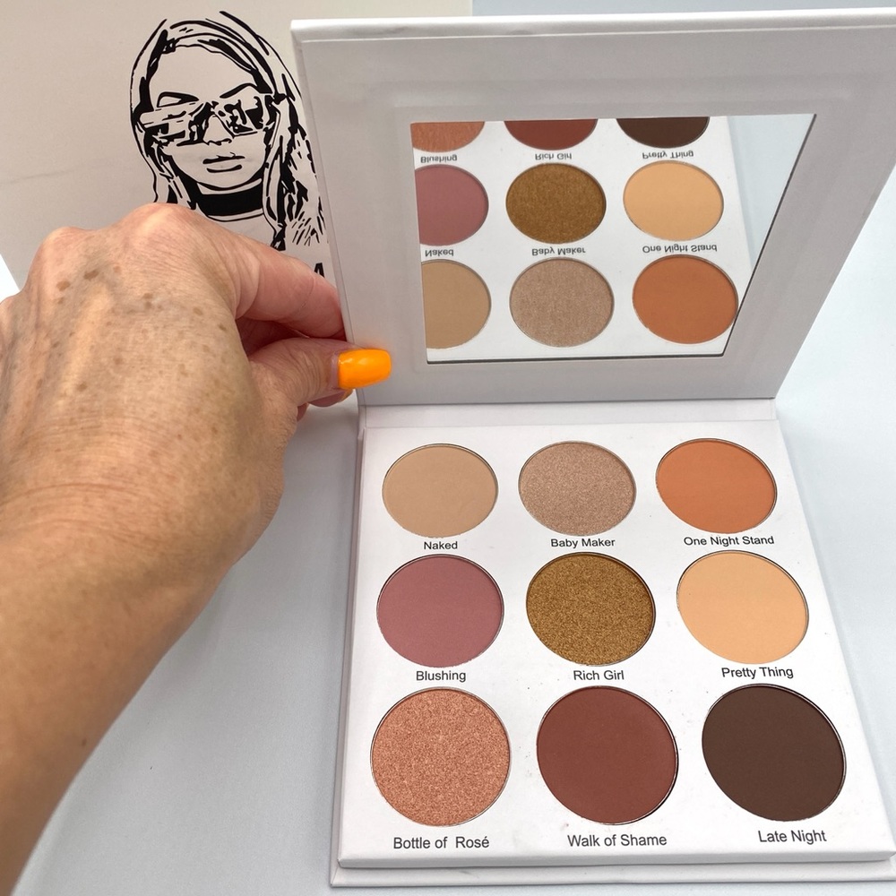 Give Them Lala | Eyeshadow | The Pretty Palette| BNIB